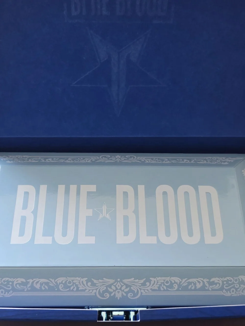 Jeffree Star - Blue Blood